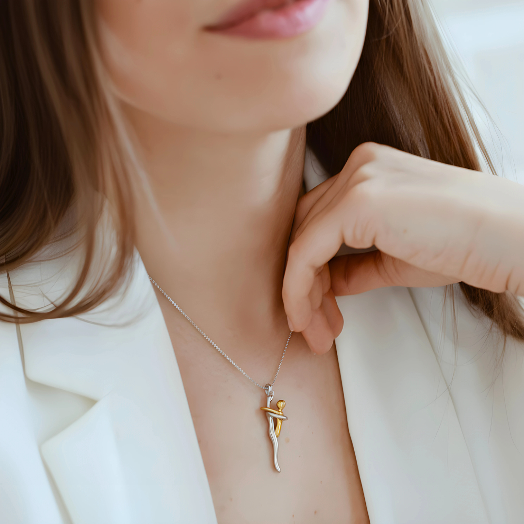 Infinite hug necklace