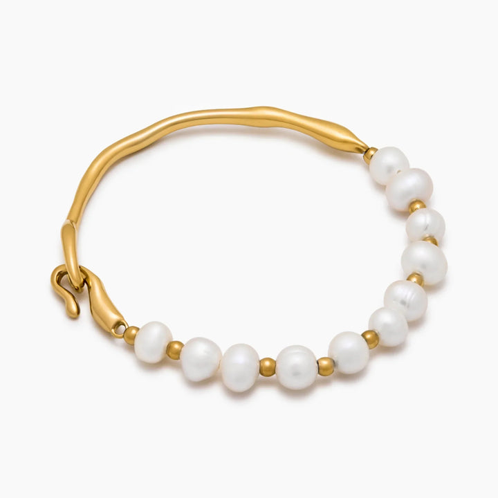 Isla freshwater pearl bracelet