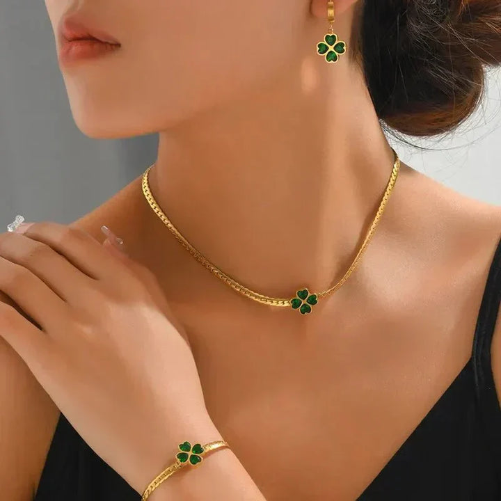 Four-leaf clover jewellery set